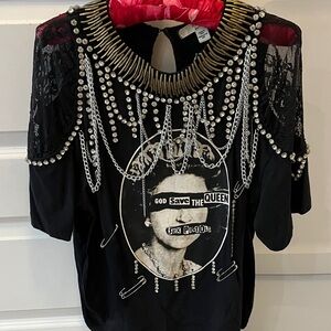 Alice + Olivia Carter Embellished T-Shirt with Chain and Lace Details